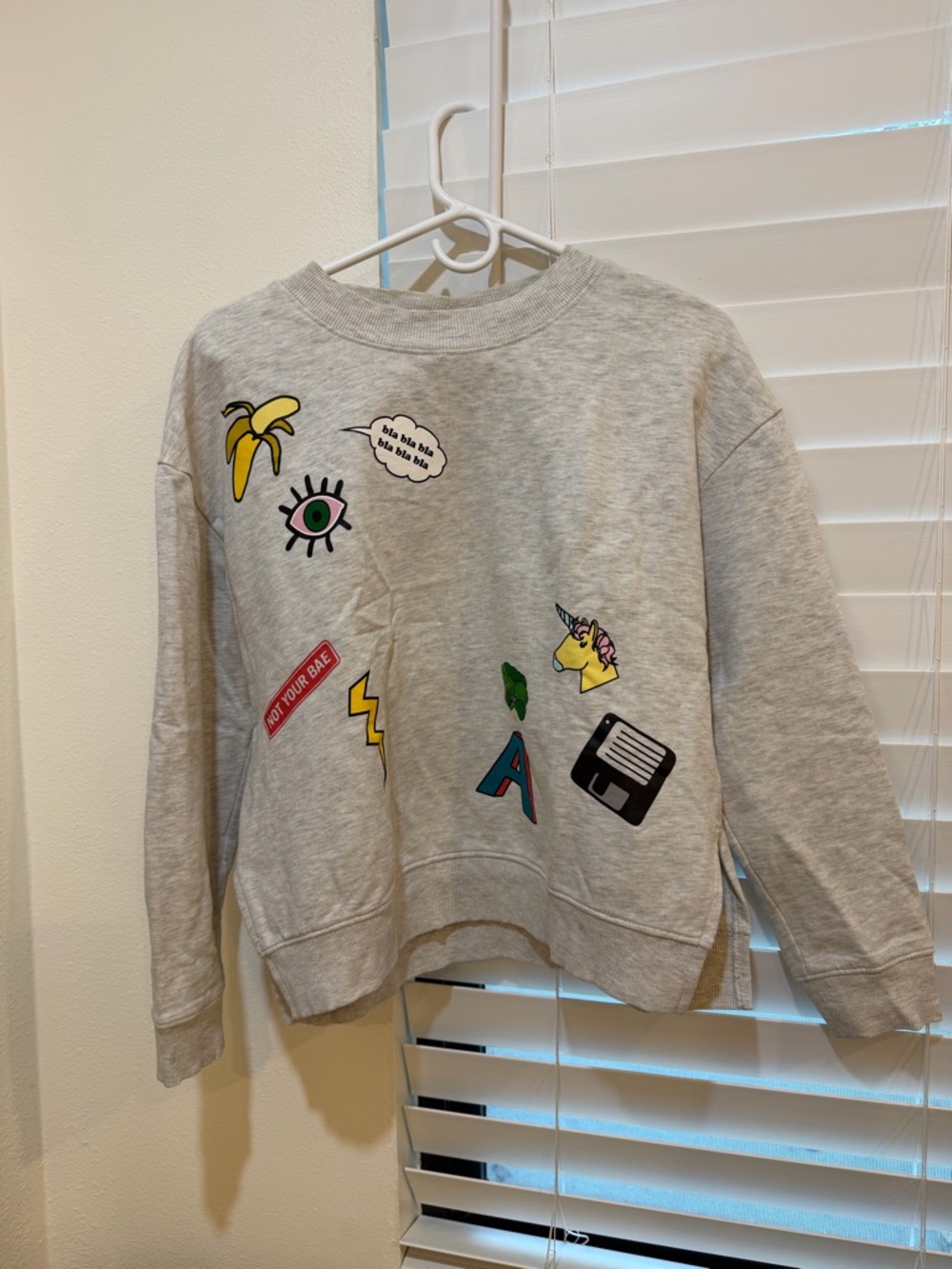 H&M Divided Light Gray Pullover Fleece Sweatshirt